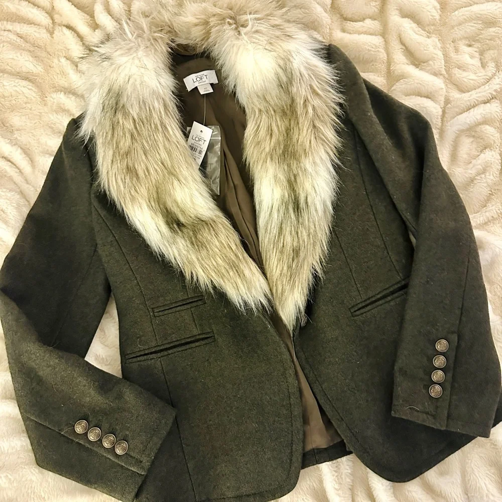 LOFT Women's Green Jacket with Faux Fur Collar 4P NEW - Picture 4 of 6
